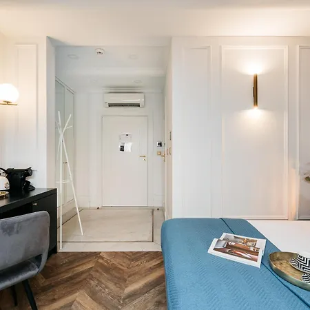 Apartament Palace *