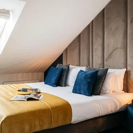 Apartament Palace *